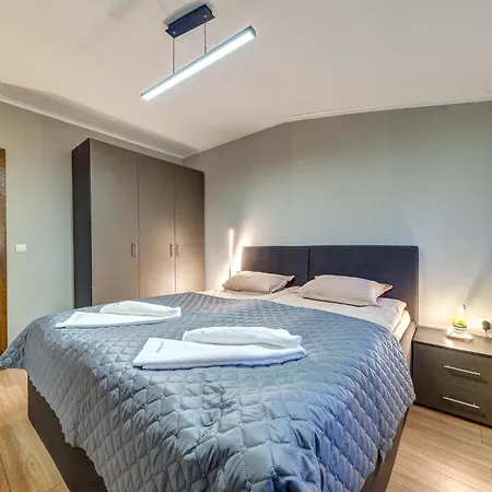 Apartment Floor Ski-in