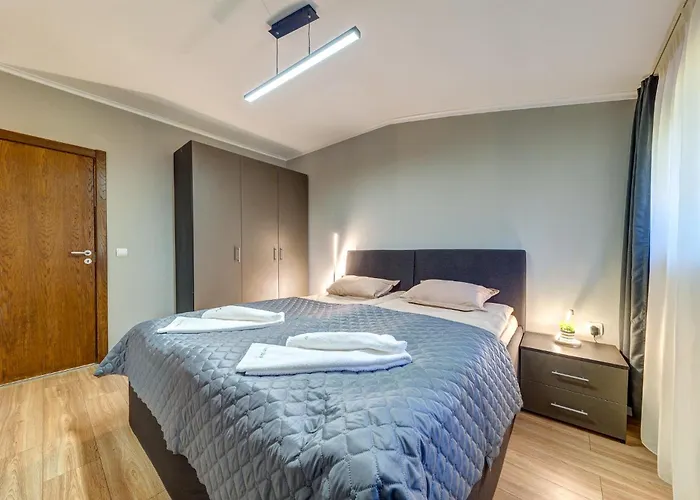 Apartment Floor Ski-in