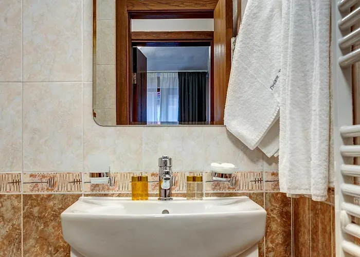 Apartment Floor Ski-in